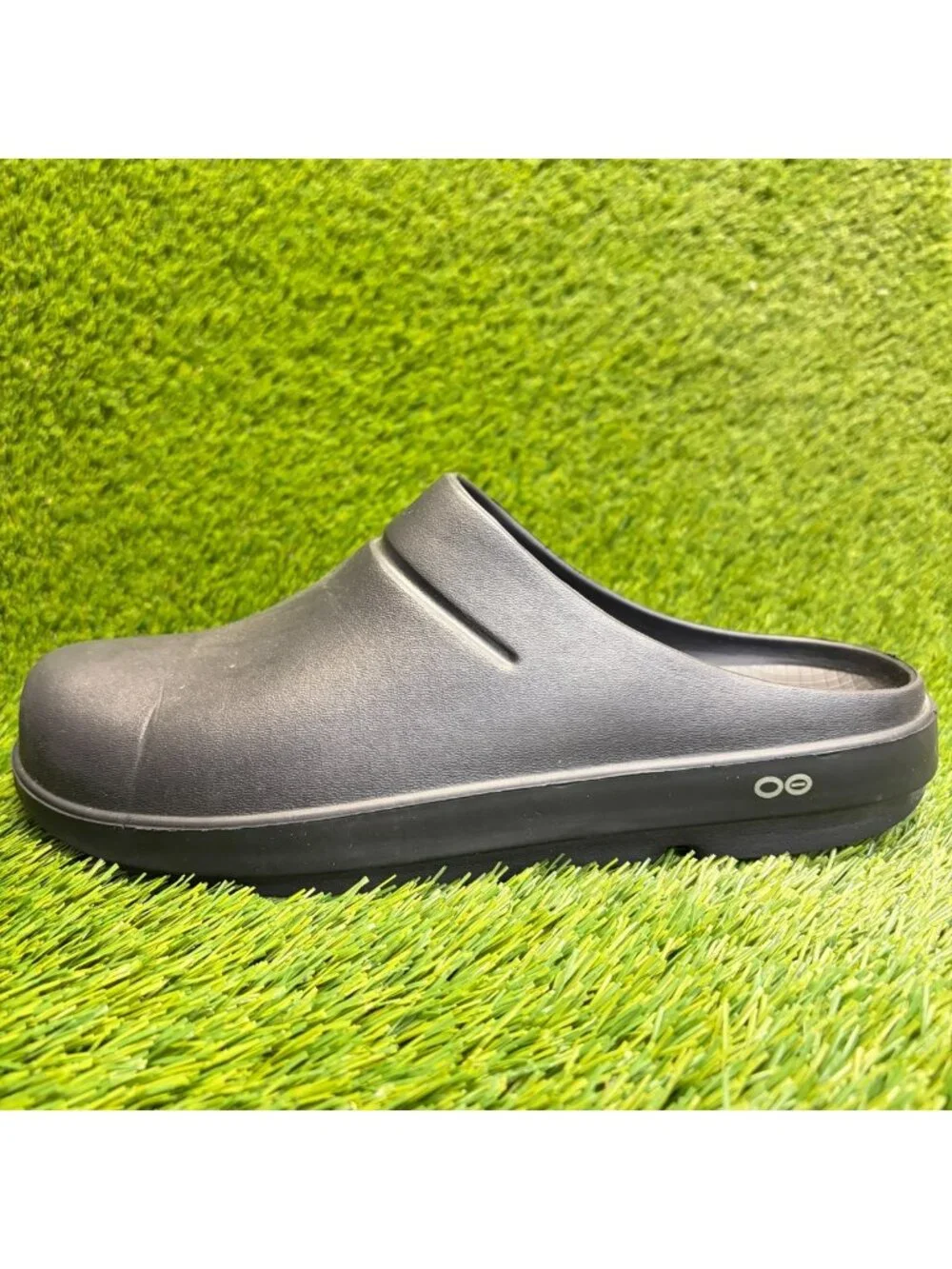 OOFOS OOcloog Clog Mens Size 11 Black Beach Outdoor Slip On Recovery Sandals